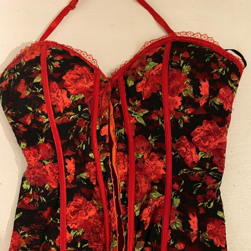 LLydia corset red with roses size med